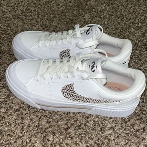 nike court platform size 7.5 NEVER WORN! Bought for $95 selling for $80